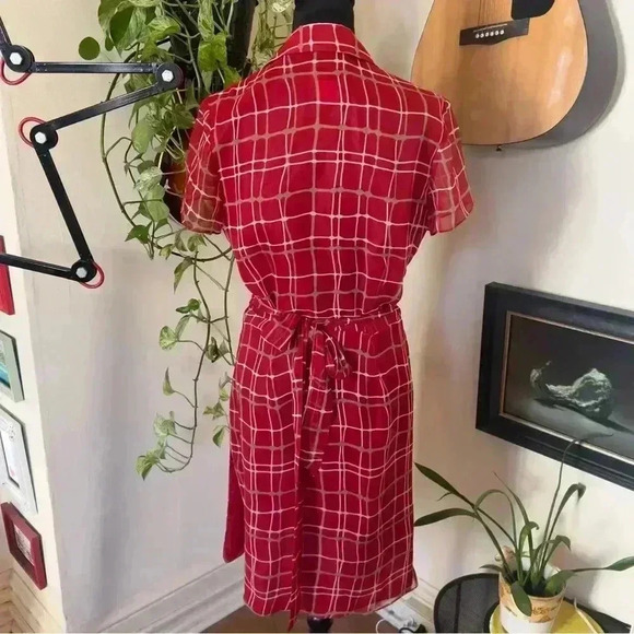 Vtg 90s Ice 100% Silk Red Wavy Plaid Collared Wrap Dress - Size 8 - Picture 2 of 7